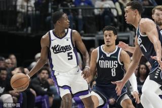 极跑位与坚 极跑位与坚